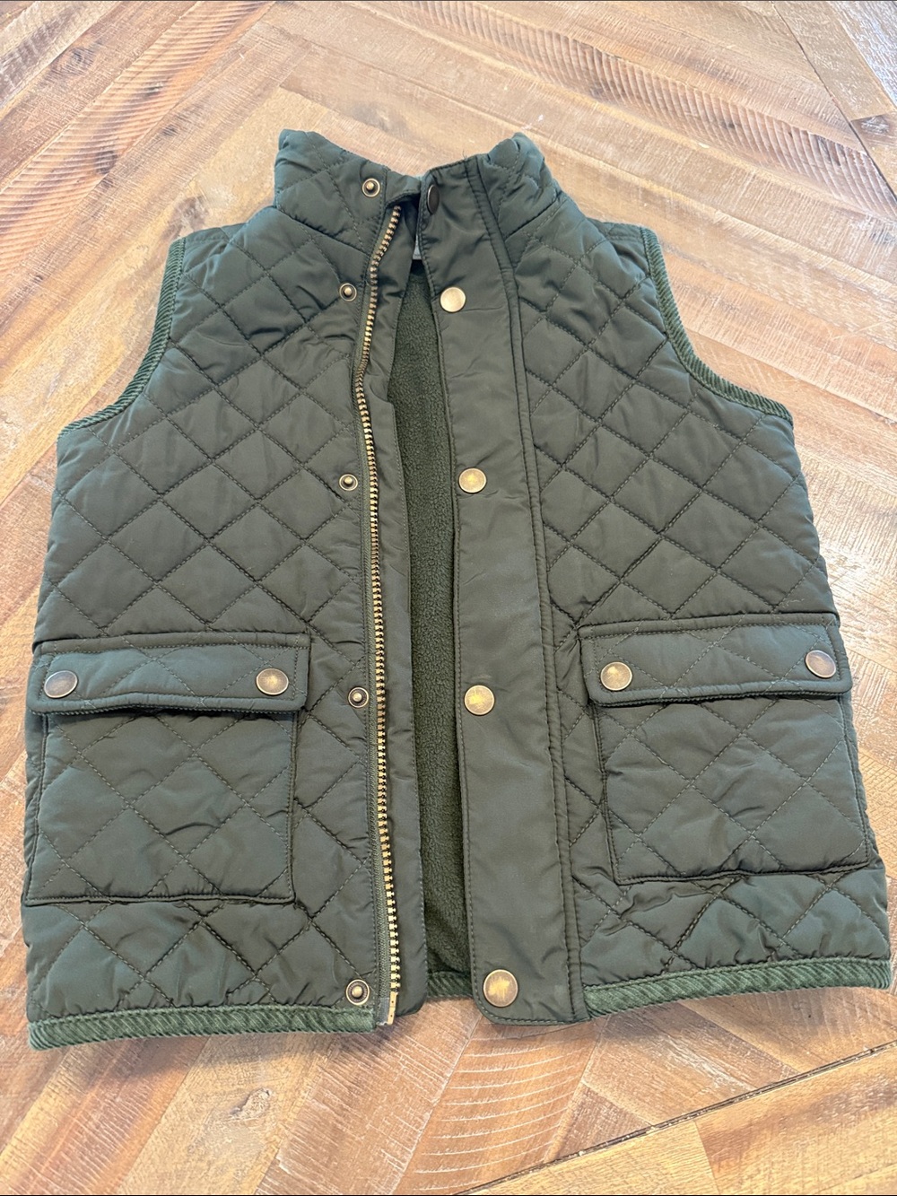 Class Club Quilted Vest in Dark Green